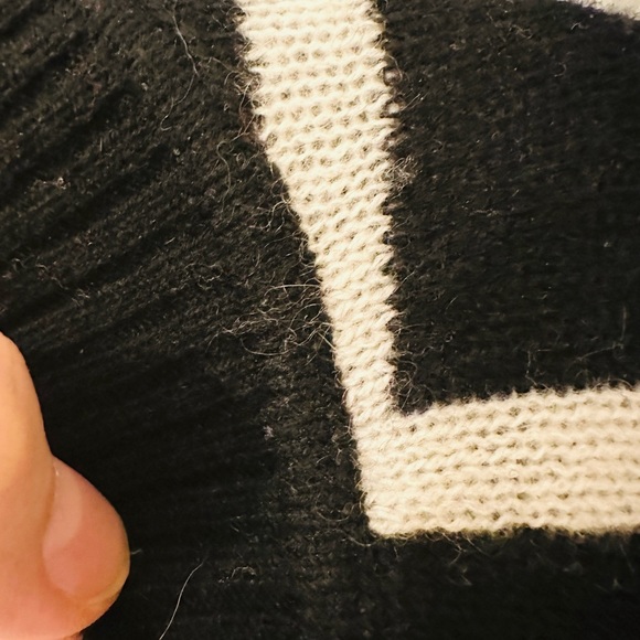 AQUA Cashmere
Windowpane Cashmere Crewneck Sweater - Picture 5 of 5